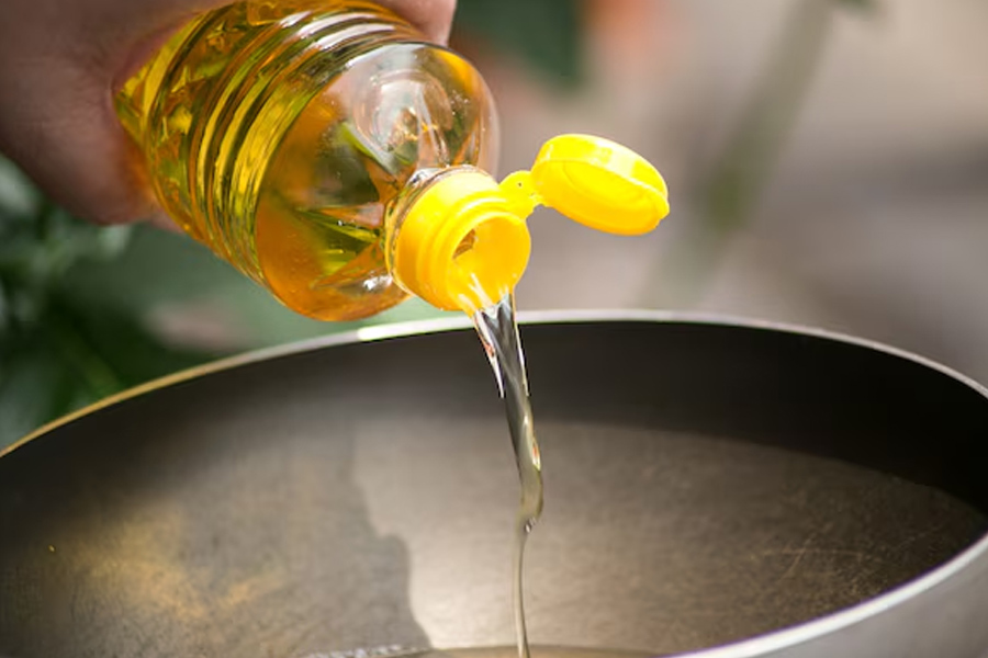 How to dispose of oil after frying chicken