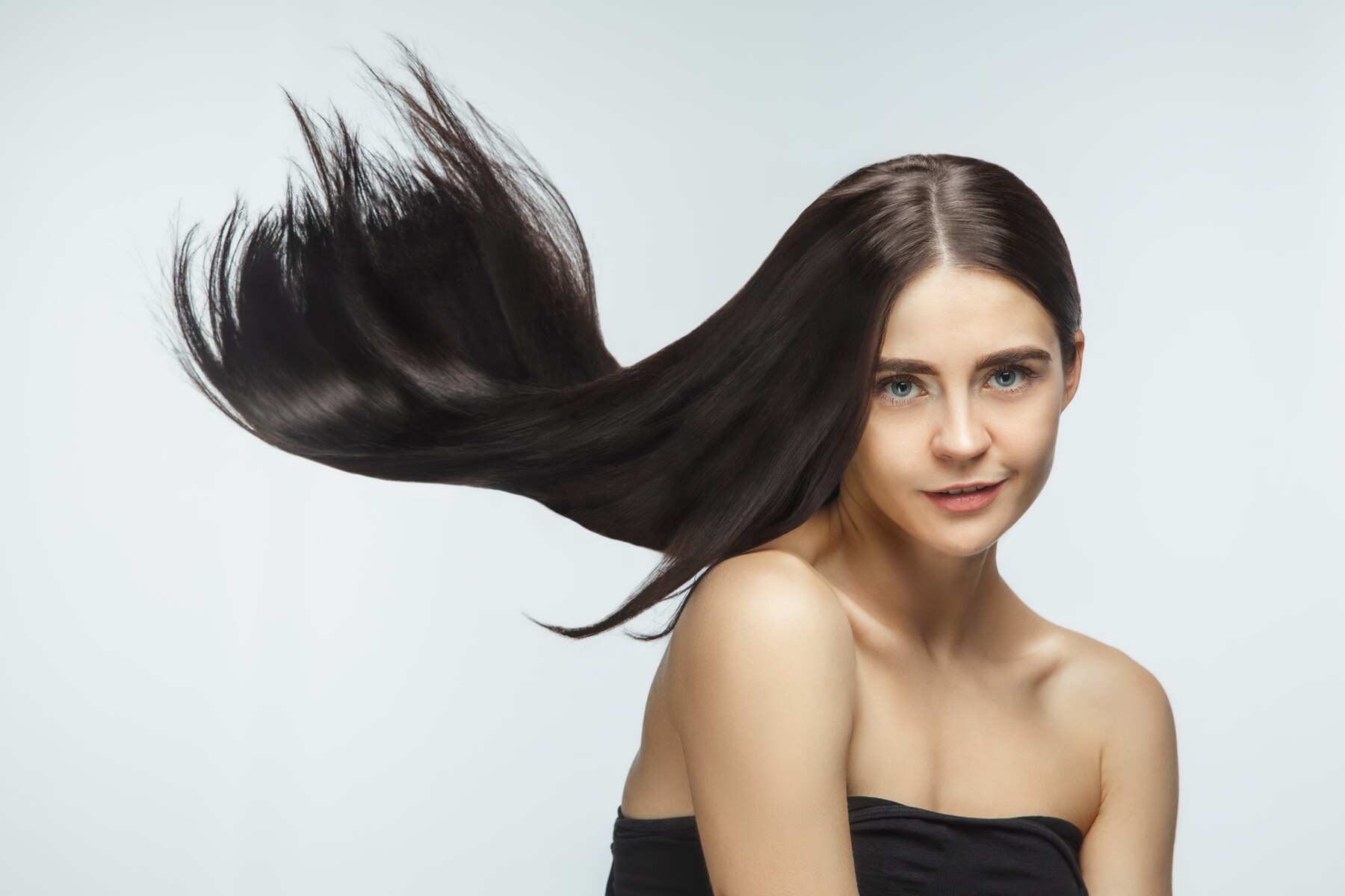 how besan or gram flour is beneficial for hair shine