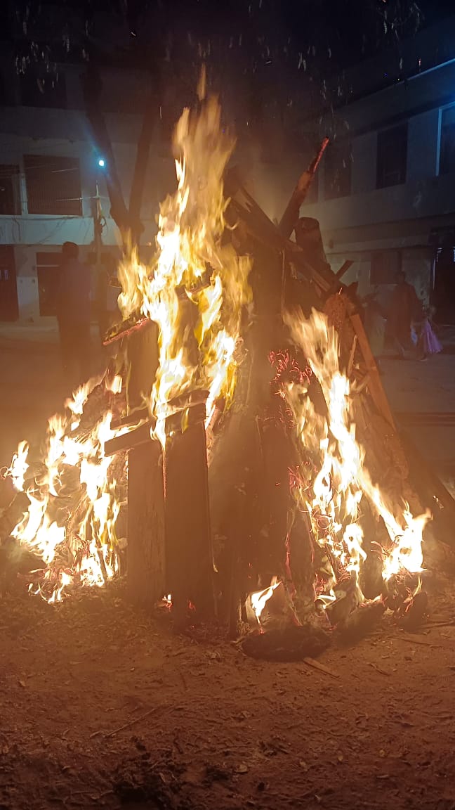 holi dahan offered kamal gatta significance