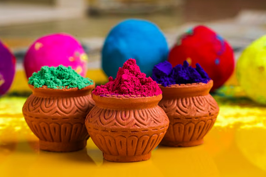 what you can gift on holi