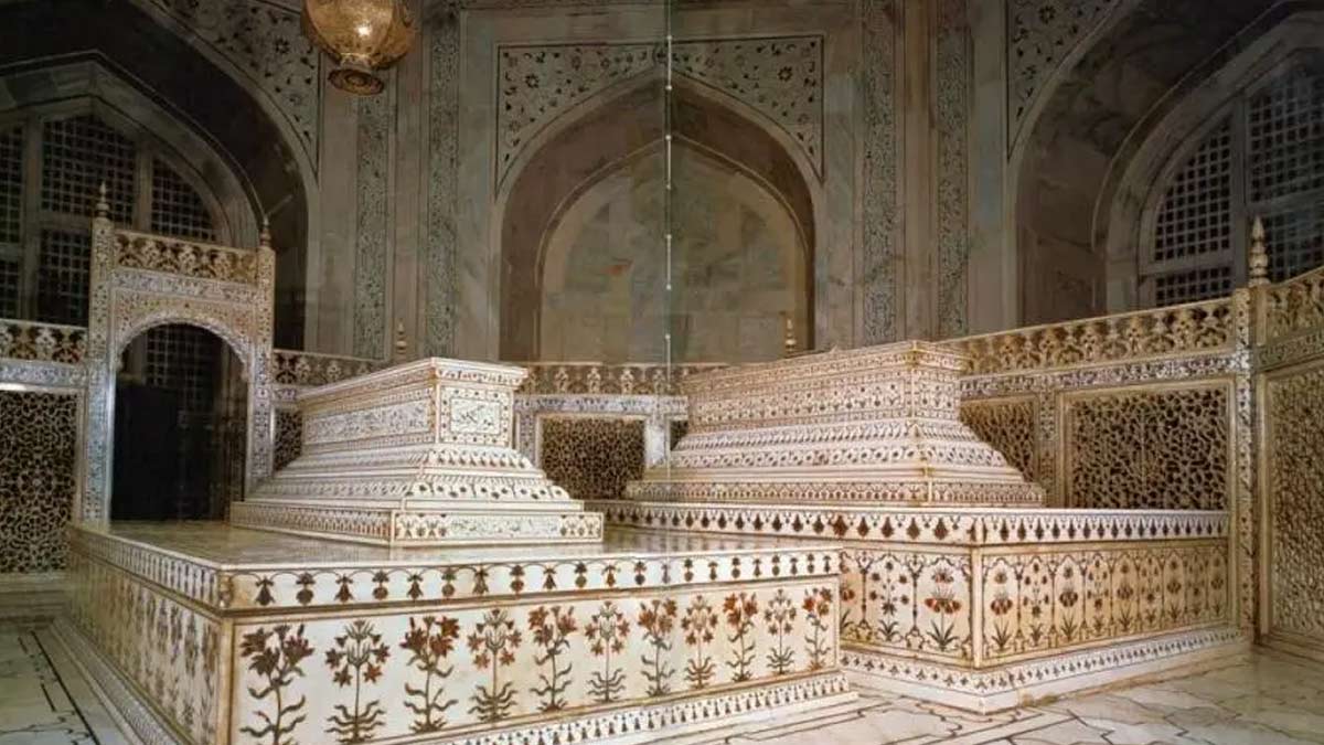 Which grave incurs more expenses