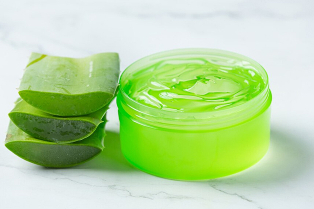 Aloe vera gel for dandruff