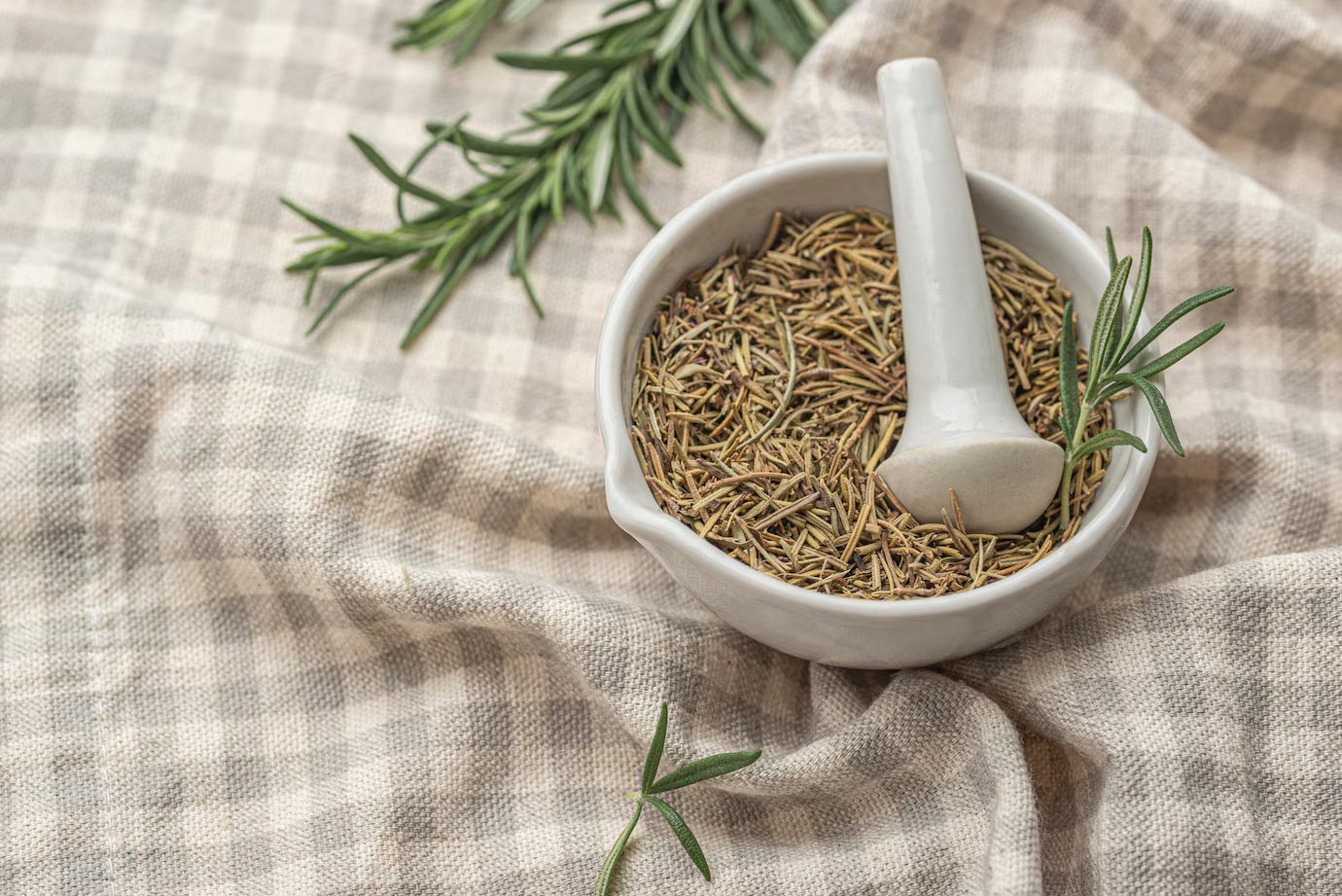 How to use rosemary dried leaves