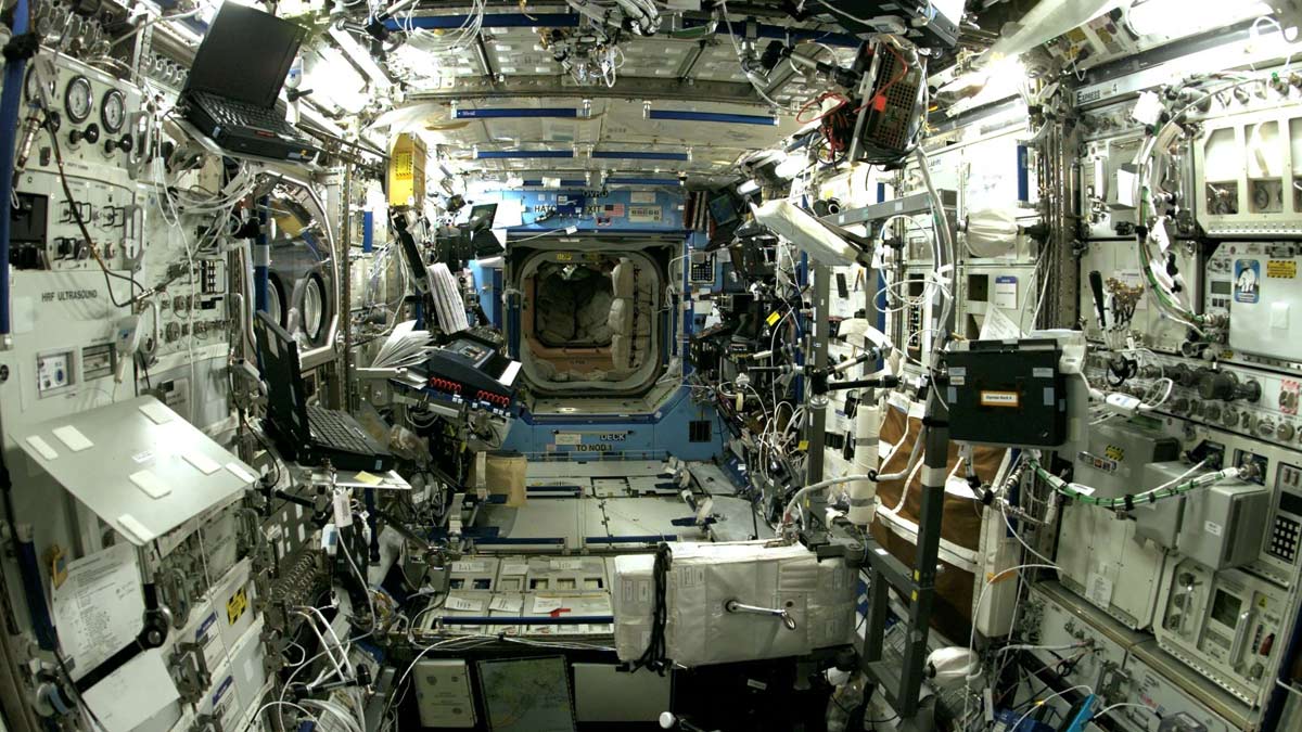 How astronauts live in space
