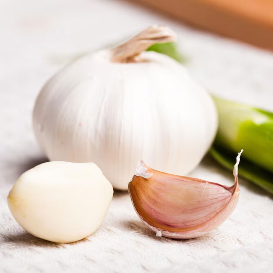 Garlic for face