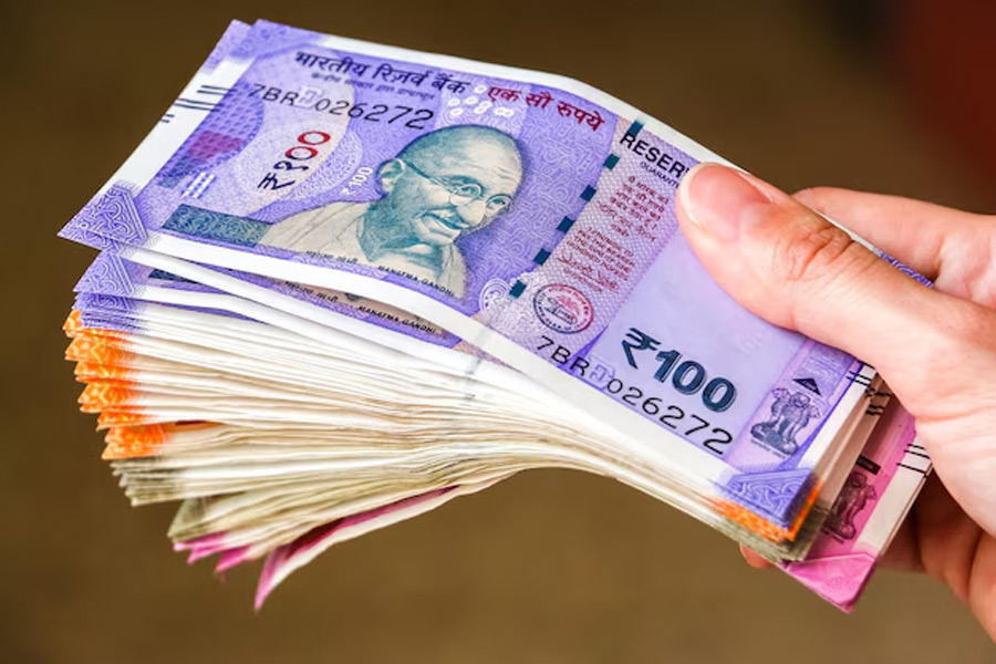 How much cash can you legally keep at home in India