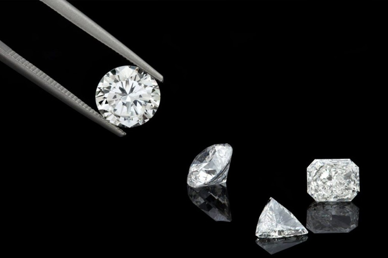 Identify fake diamonds at home