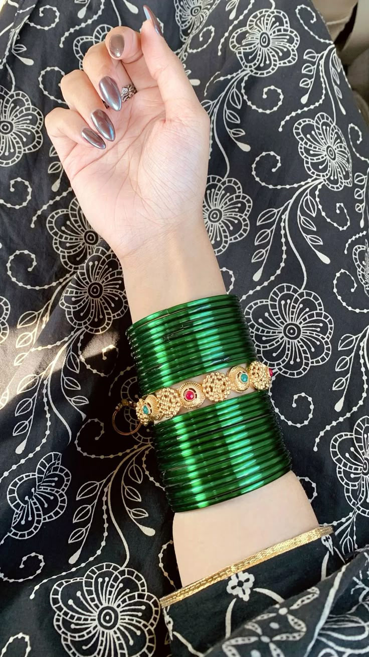 Simple bangles