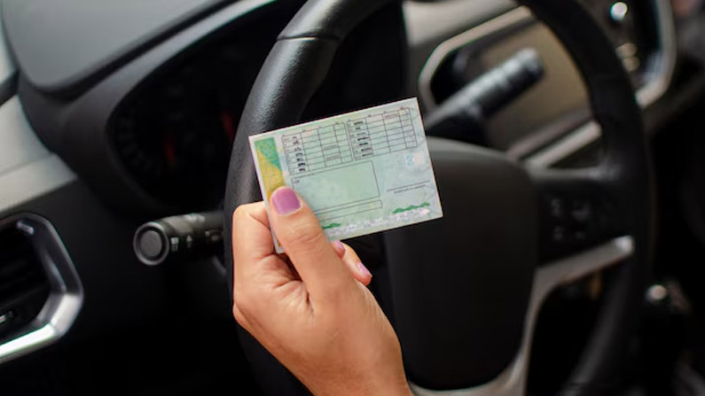 renew my driving licence after the expiry date in India
