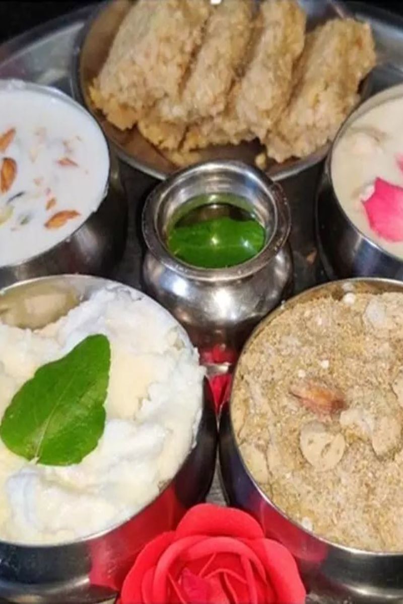 kamada ekadashi 2025 pr bhagwan vishnu ko kya bhog lagaye