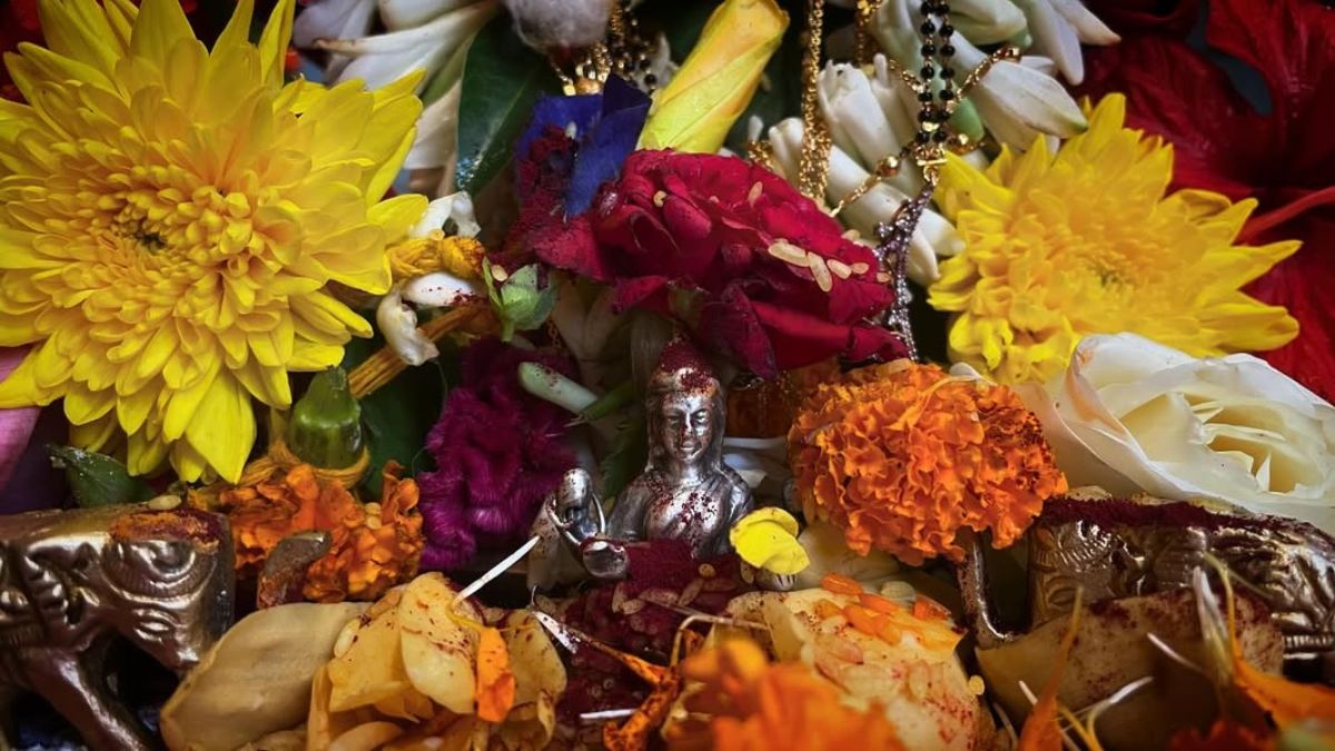 navratri ke nau din jalaye nau tarah ke diye