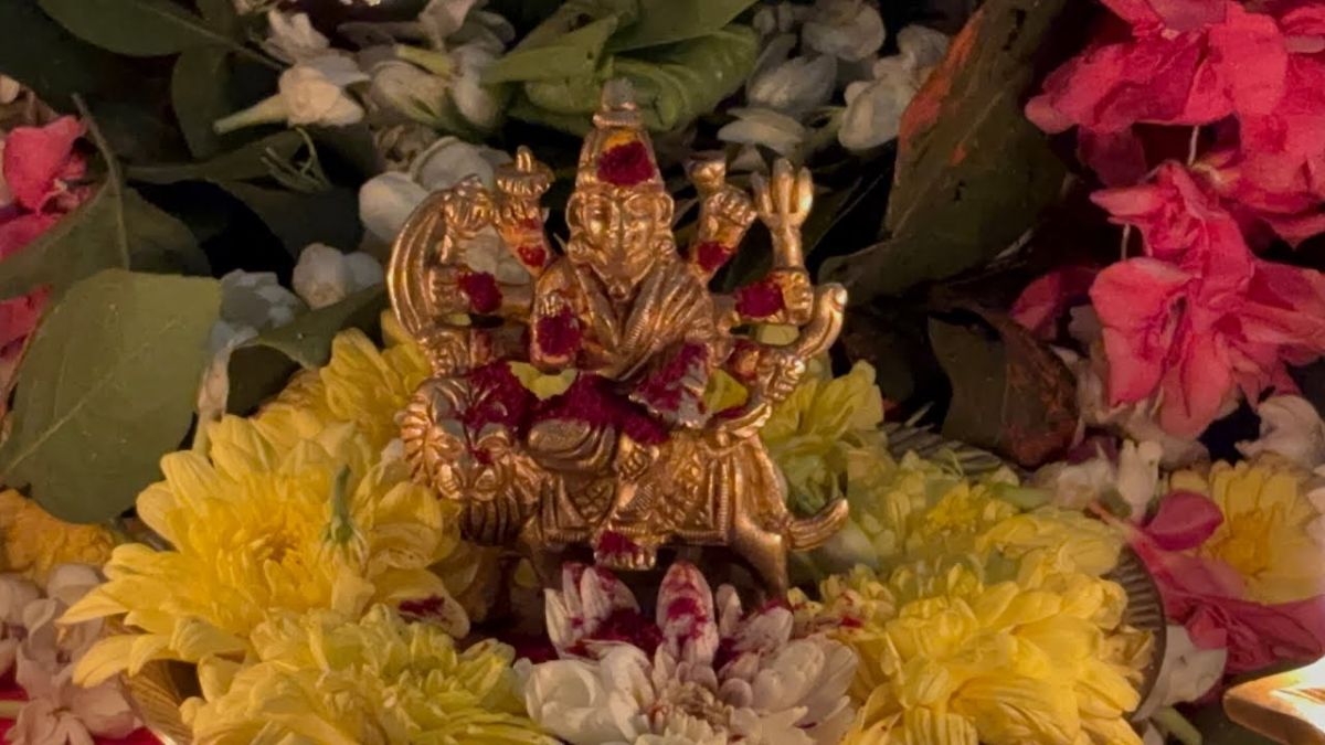 navratri ke nau din kaun se diye jalaye