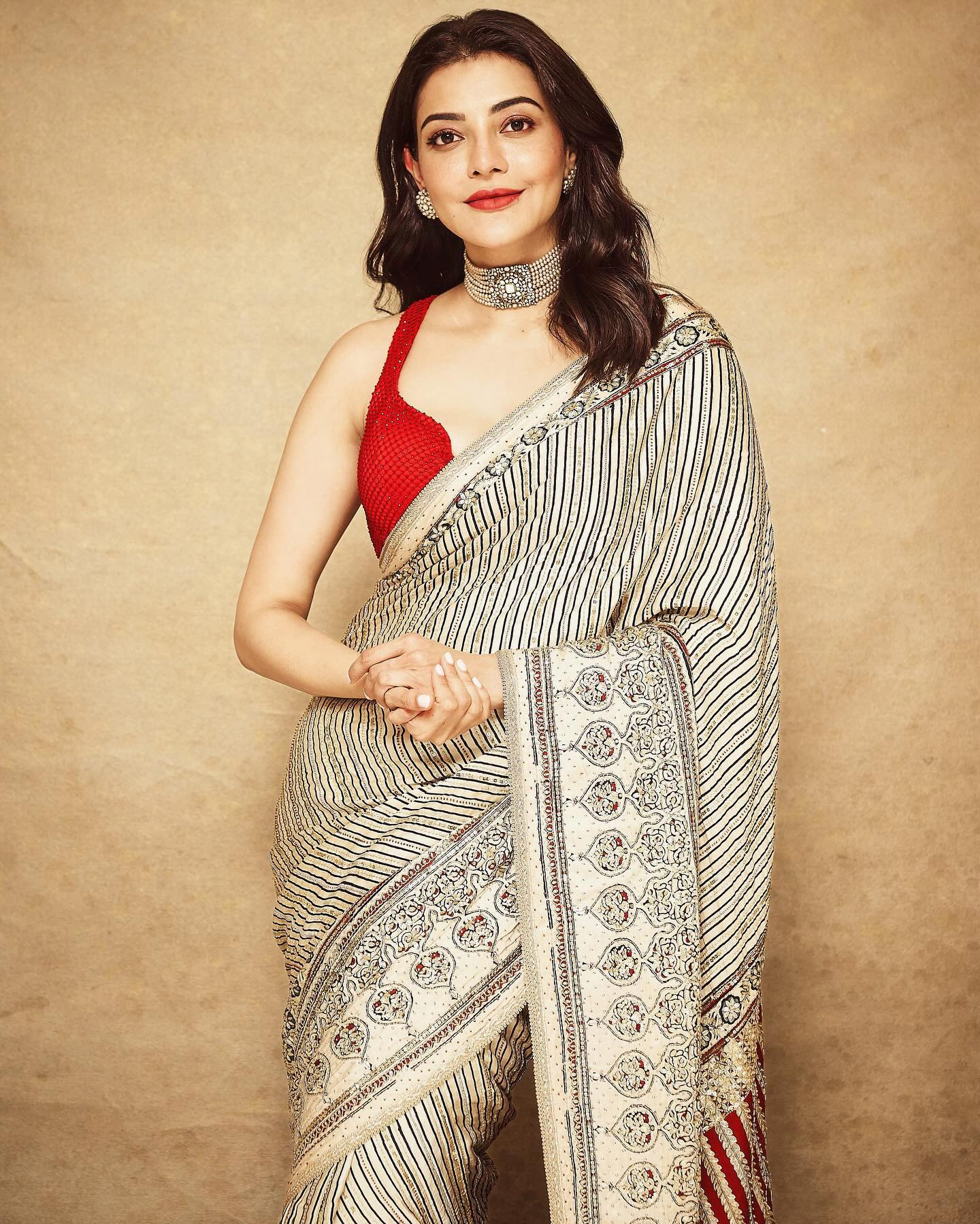 Pearl Choker Necklace Set Designs