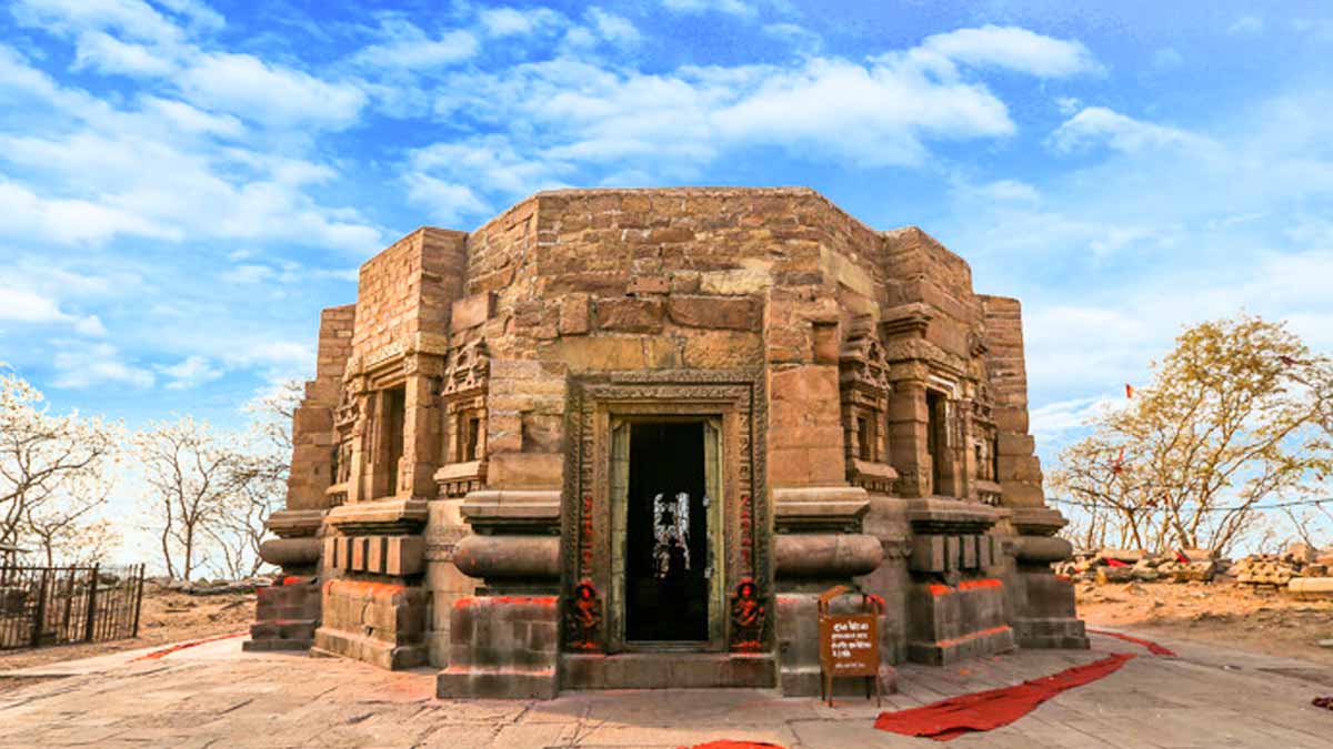 बिहार में स्थित इन प्रसिद्ध और पवित्र देवी मंदिरों का दर्शन करना न ...