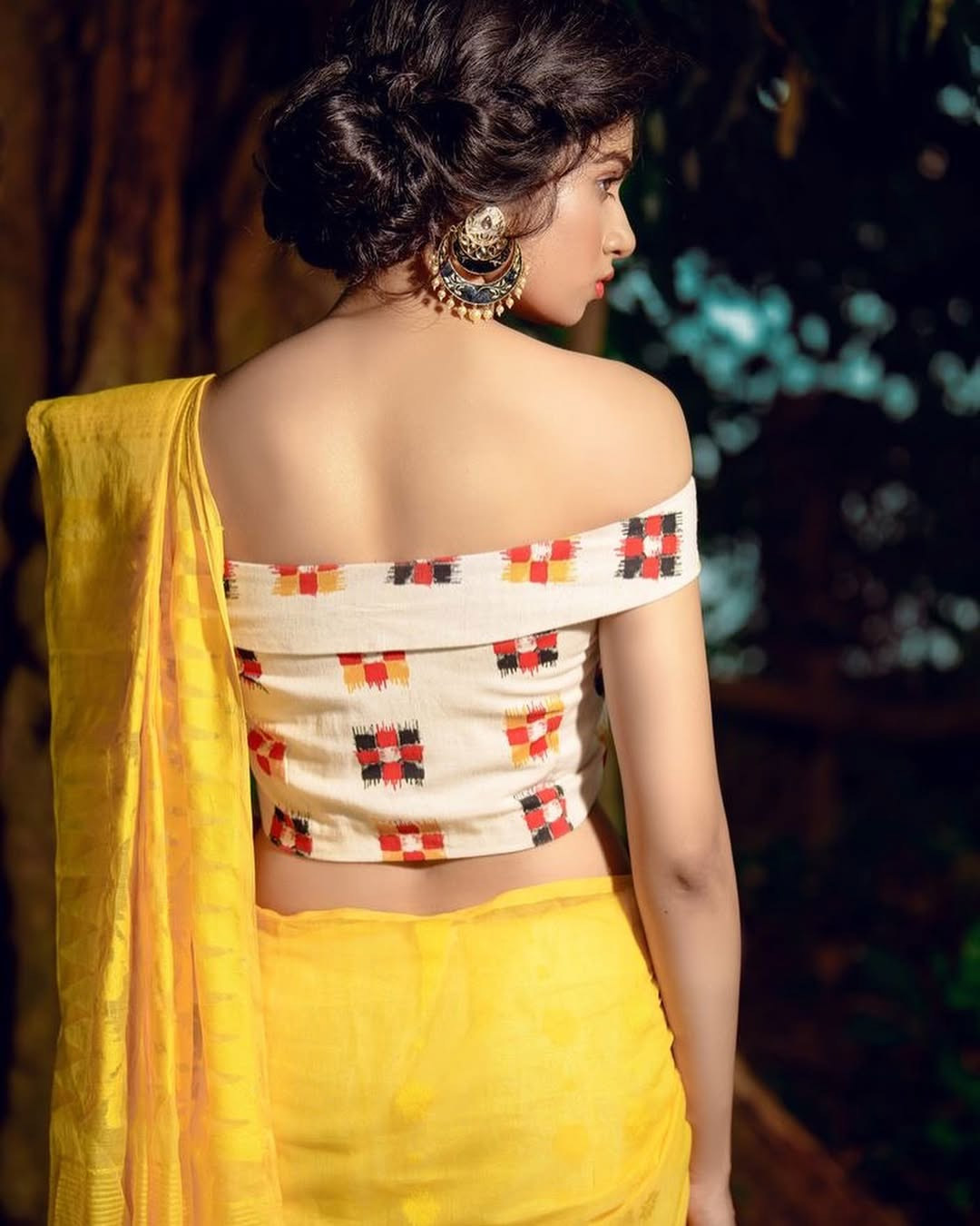 Off shoulder blouse (2)