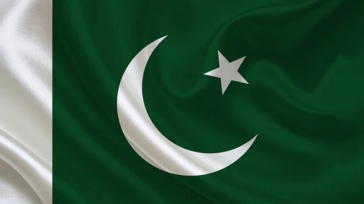 Who bans Pakistani players in India