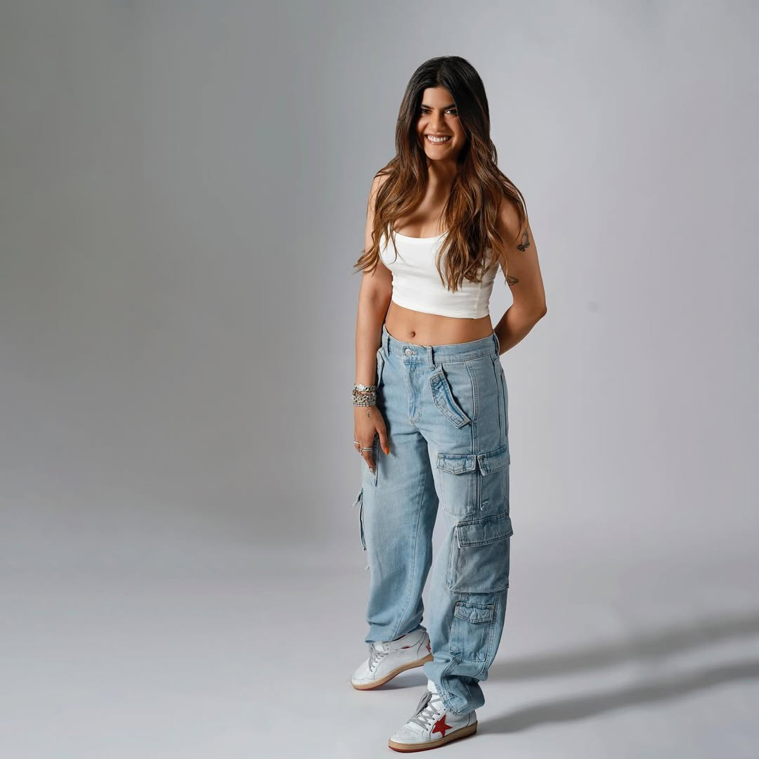casual outfits inspired by ananya birla