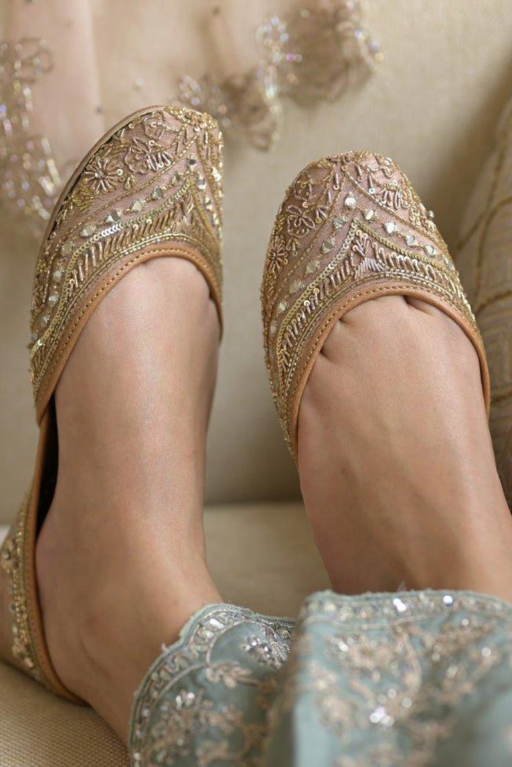 How jutti and mojari are made