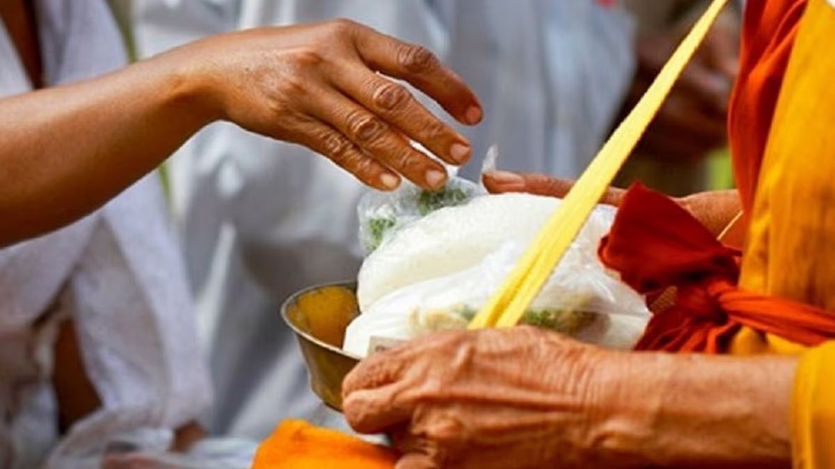 havan ke baad dakshina dene ke labh