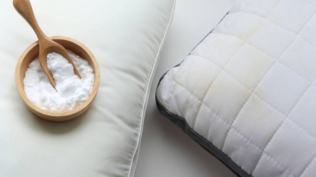 takiye ke niche namak rakhne ke labh