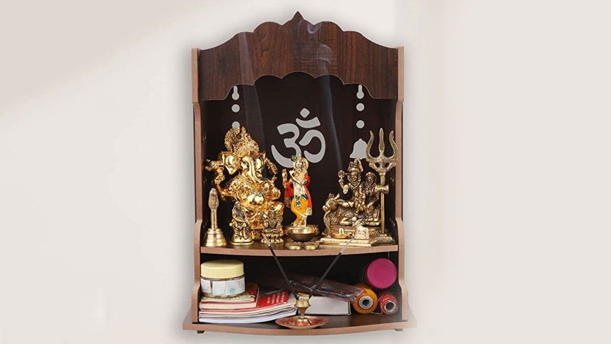 kya ghar ke mandir mein trishul rakh skte hain