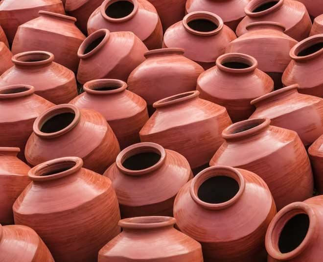 Clay pot water storage hygiene
