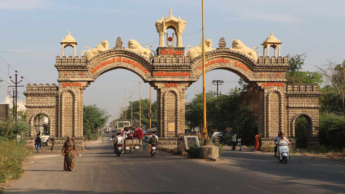 irctc sundar saurashtra tour package facilitie