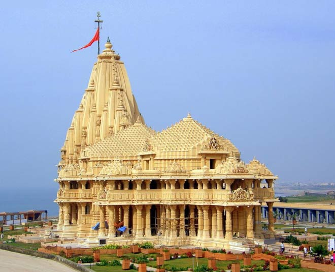 shri krishna famous temples trip plan from noidas