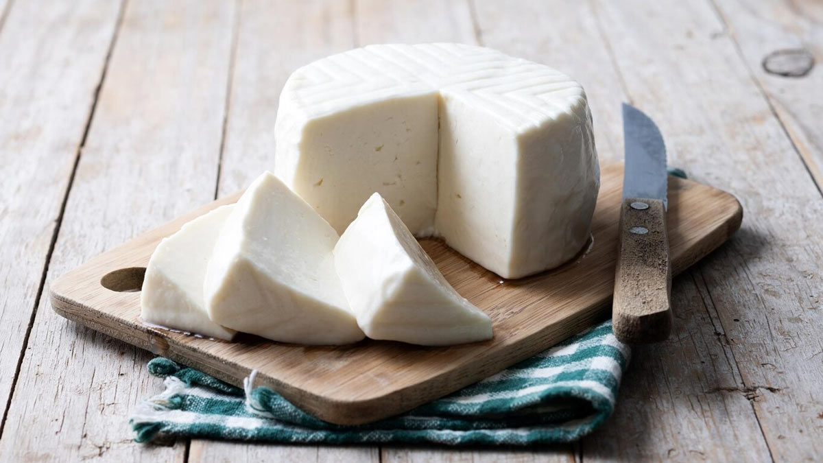 What is the texture of paneer