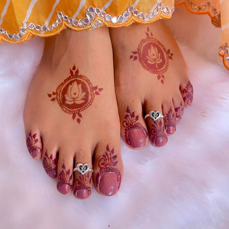 Heart toe ring