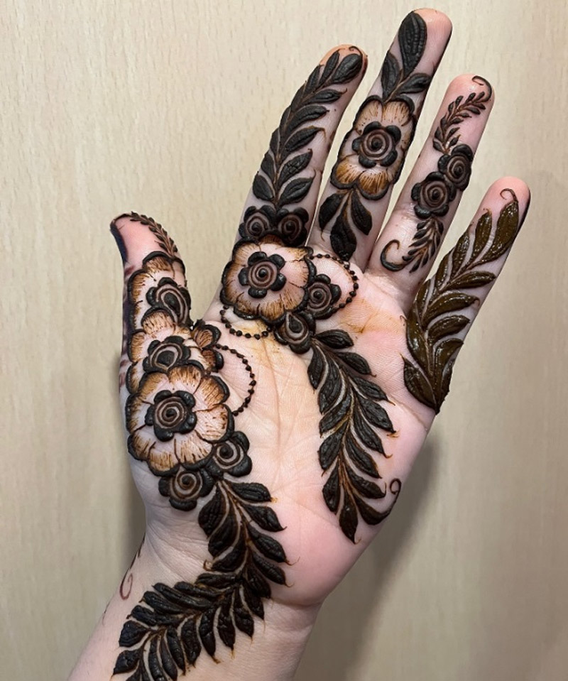 Simlpe mehndi