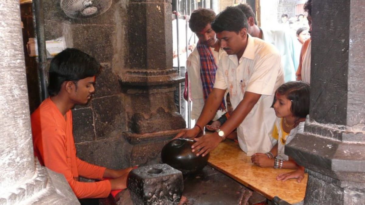 Tulja Bhavani Temple Kolhapur distance