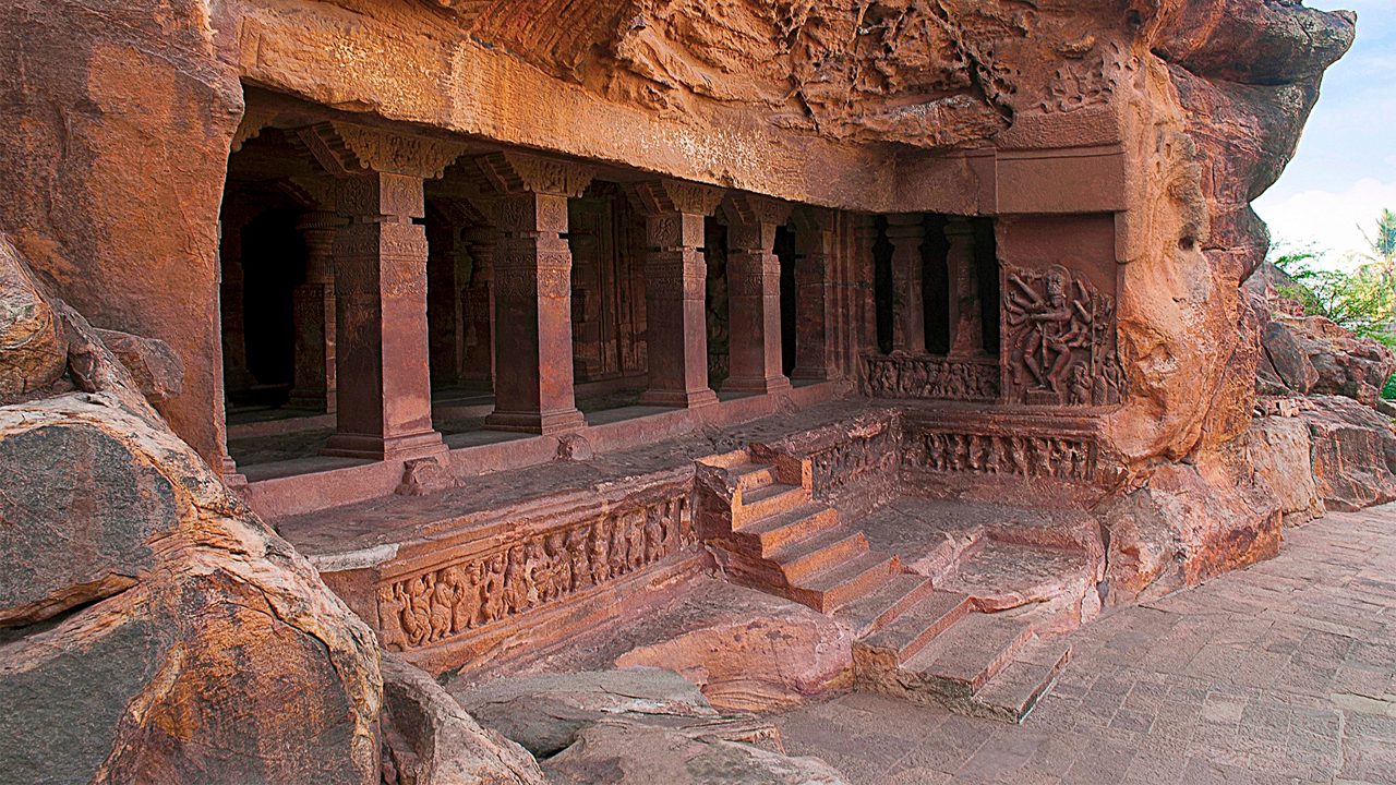 cave-temples-badami-karnataka