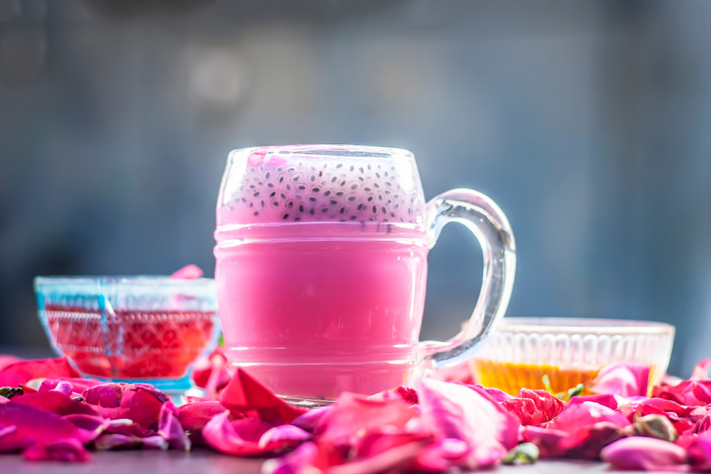 Rose Milk Shake Recipe in Hindi