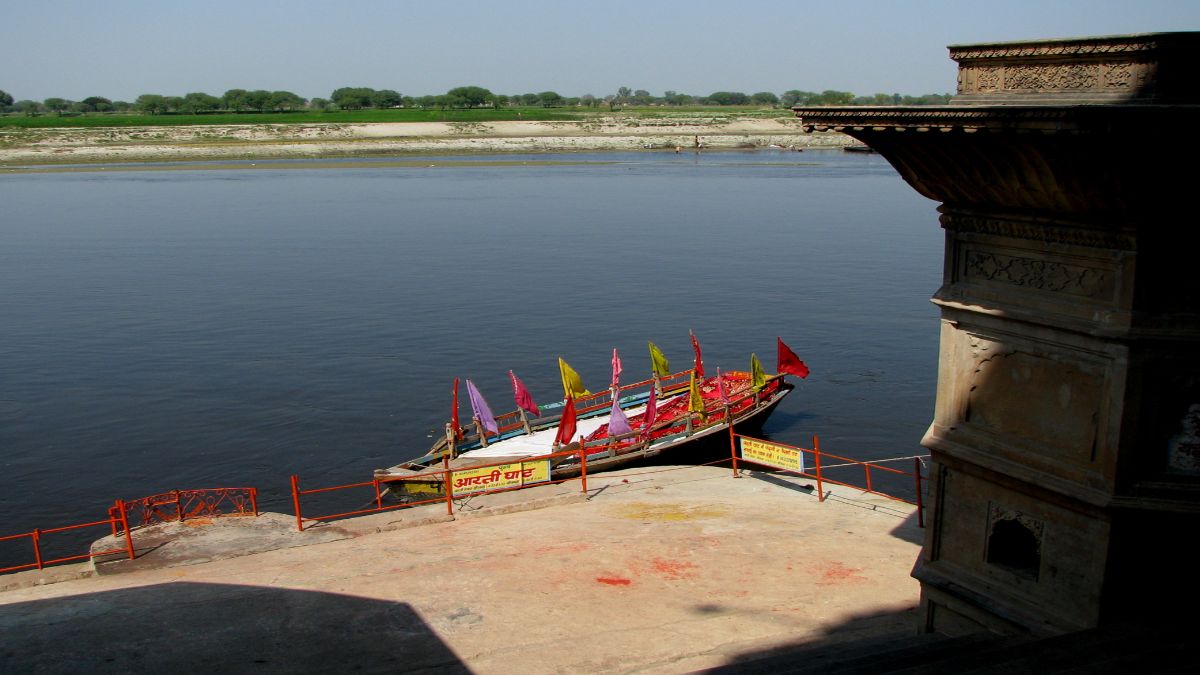 yamuna ko kalindi kyu kahte hain