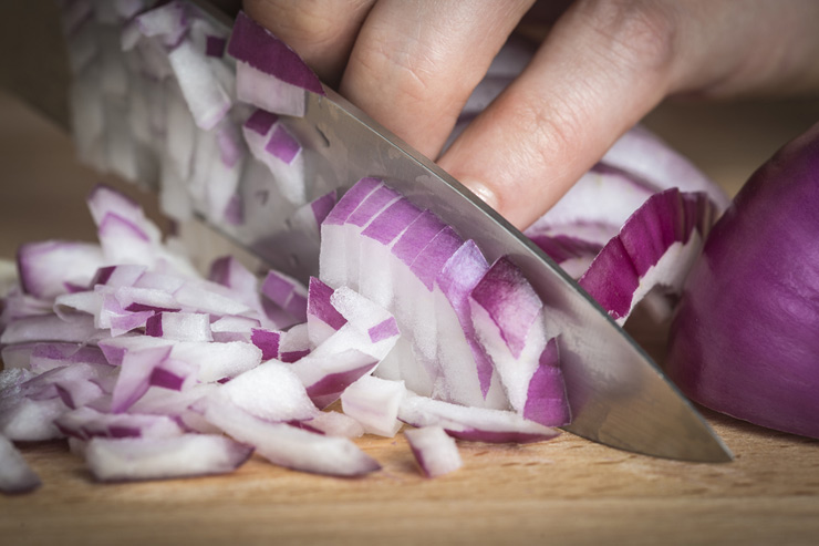 onion cutting without tears tips