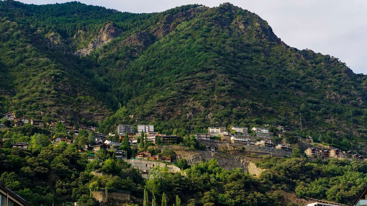 Parwanoo is famous for