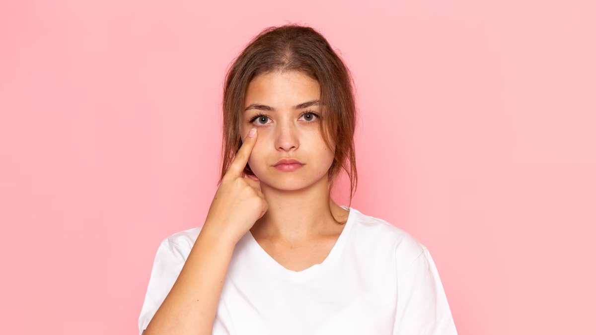 puffy eyes and hormonal imbalance