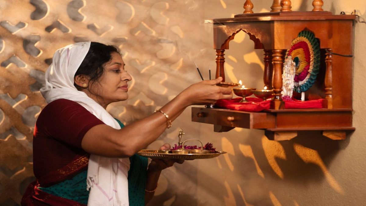 puja path ke dauran diya jalane ki kya vidhi hai