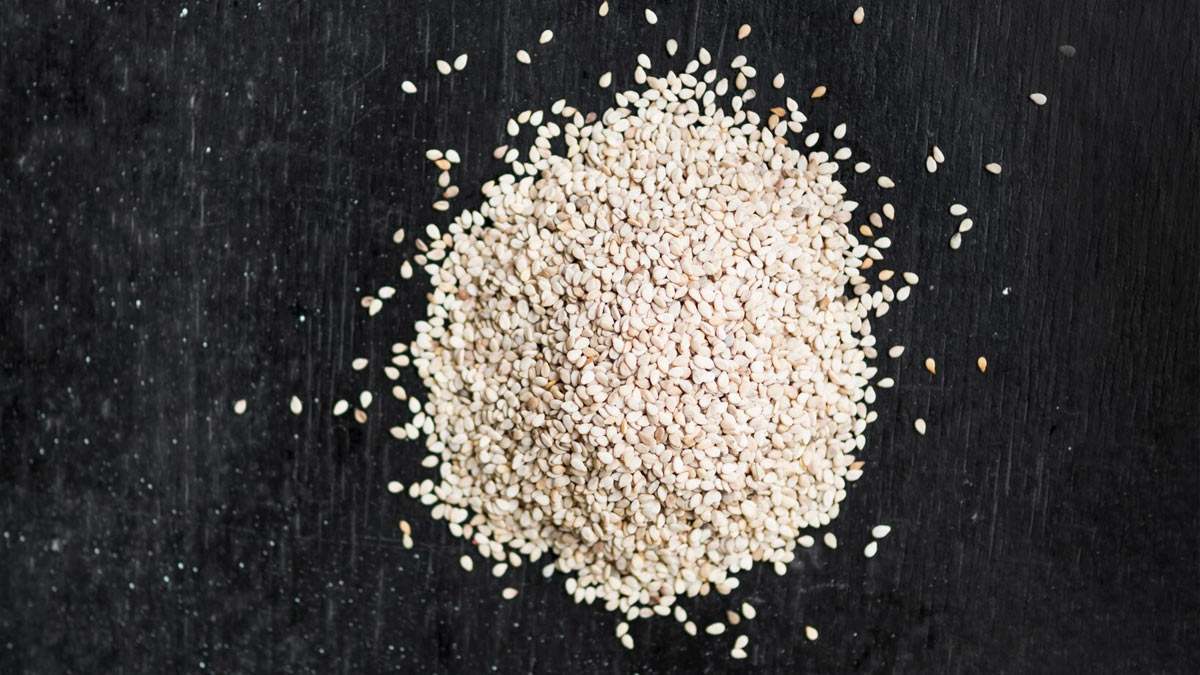 White sesame seeds