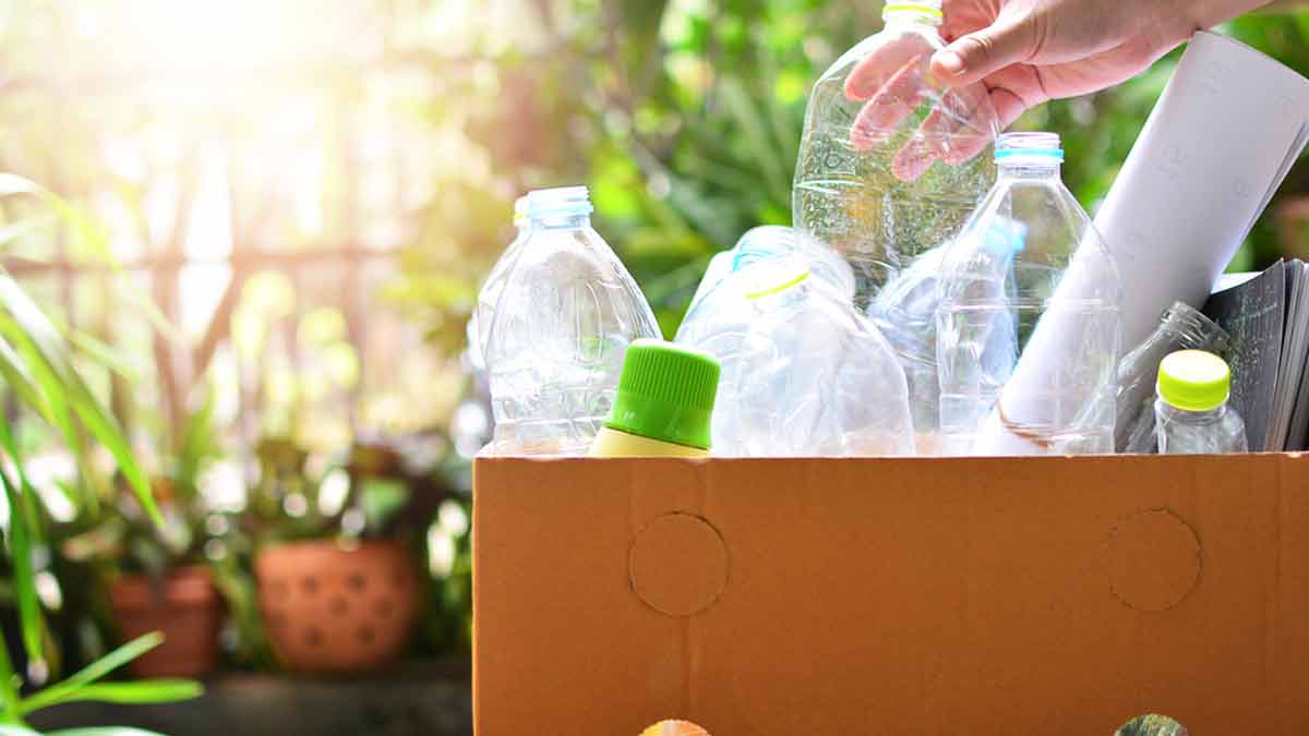 Plastic bottle cleaning hacks