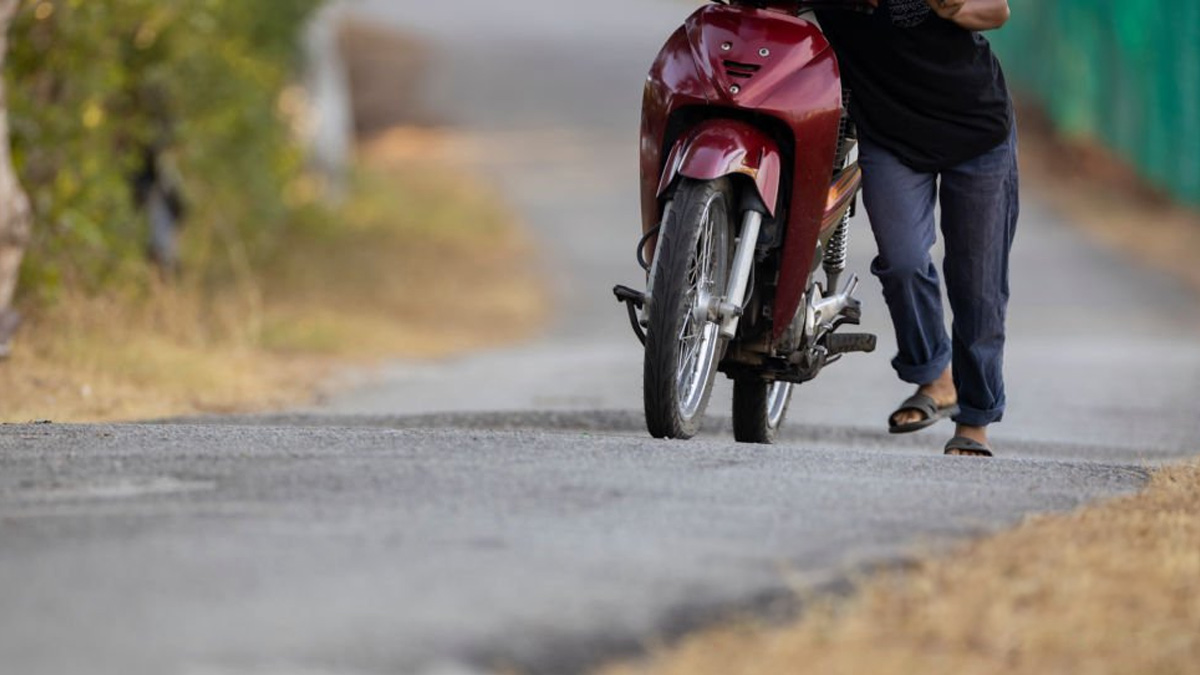 Scooty fuel emergency solution