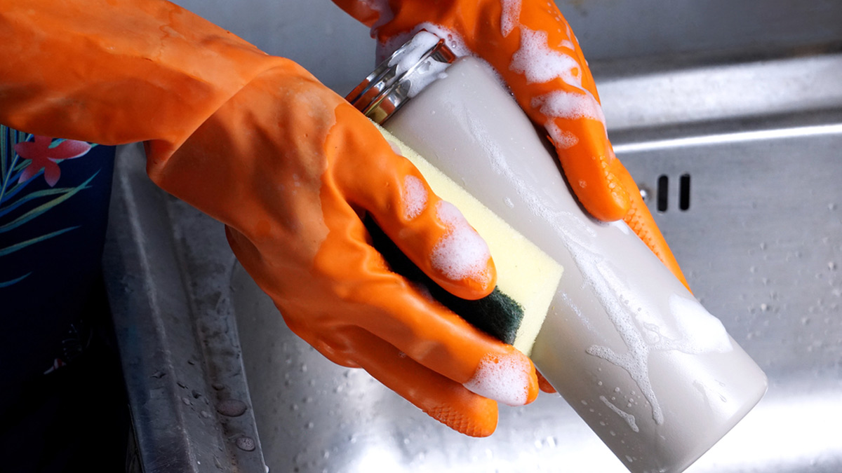 What to do before using a new thermos flask