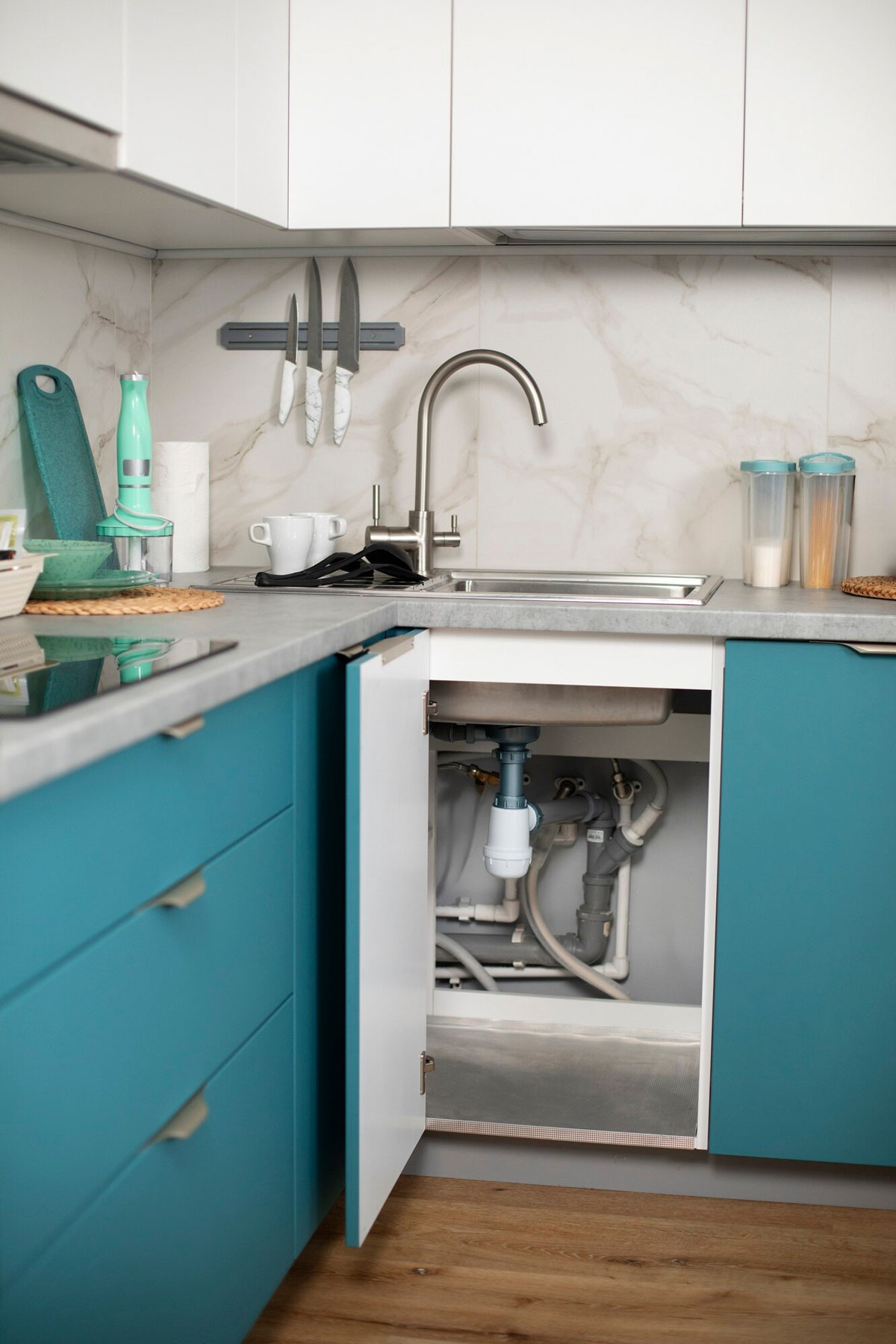 kitchen sink pipe cleaning tips