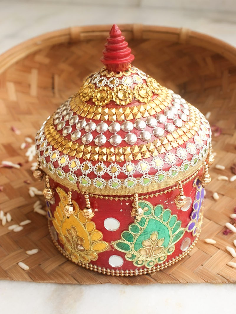 Sone work sindoor dani