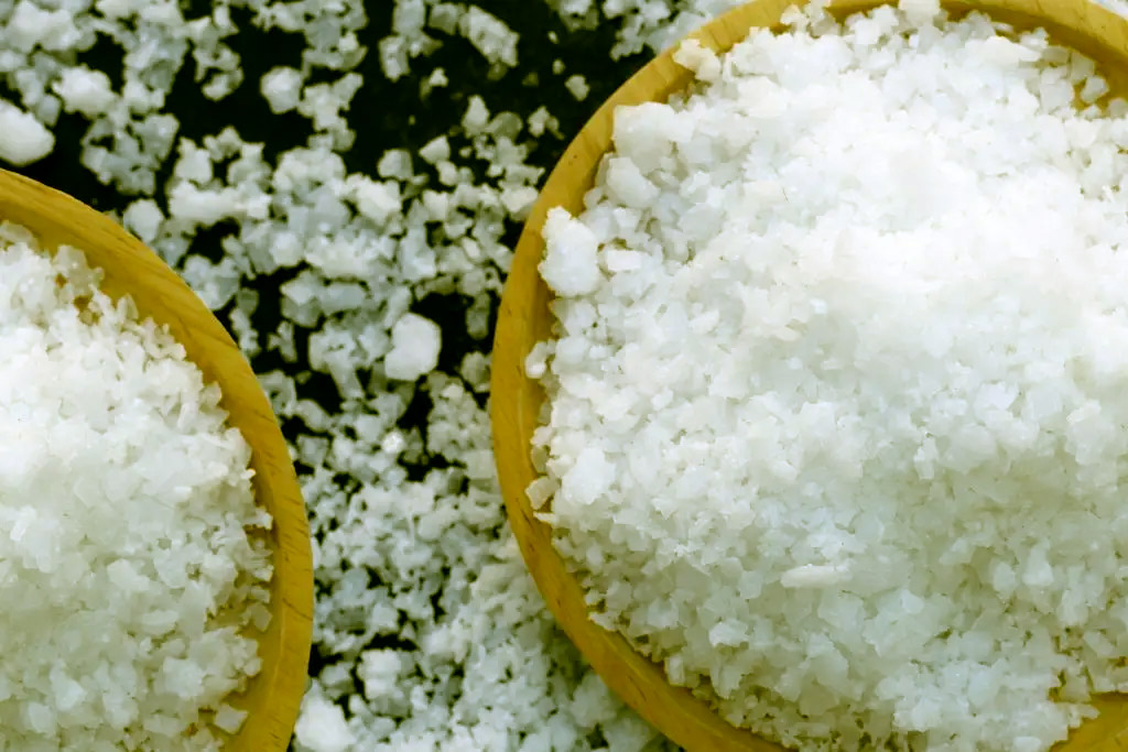 How to clean comb with salt and caustic soda,