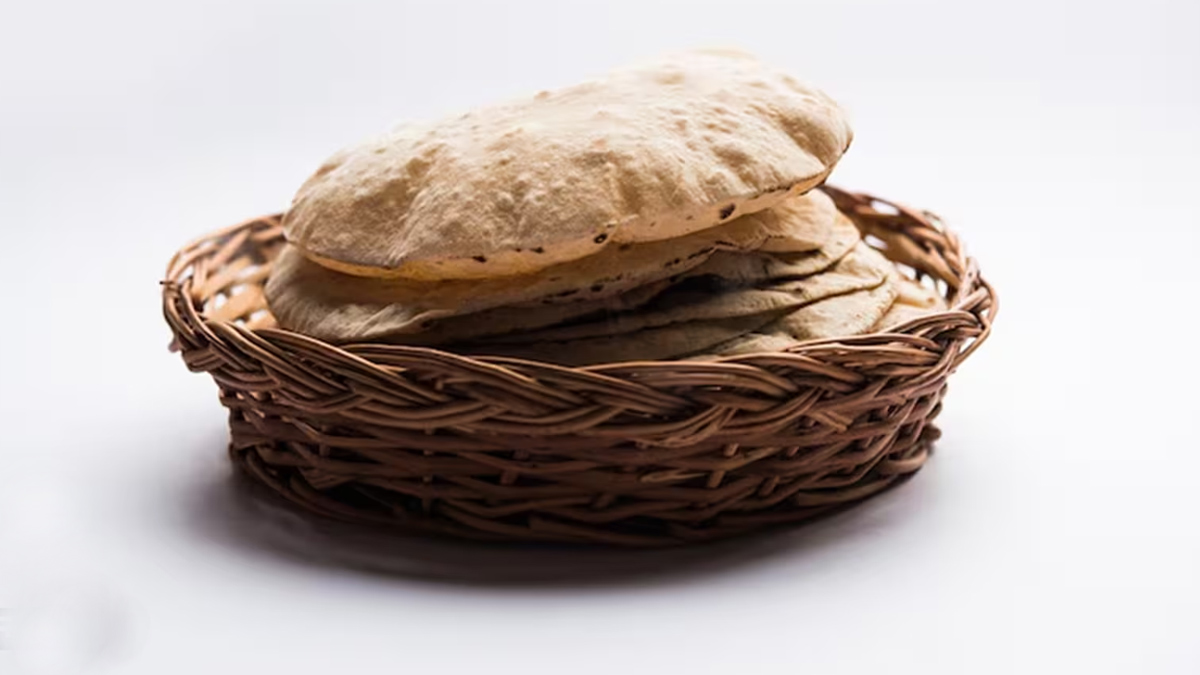 butter paper hack to make stale roti fresh