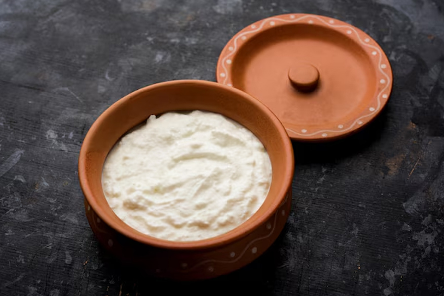 dahi ko mahkar ghee nikale