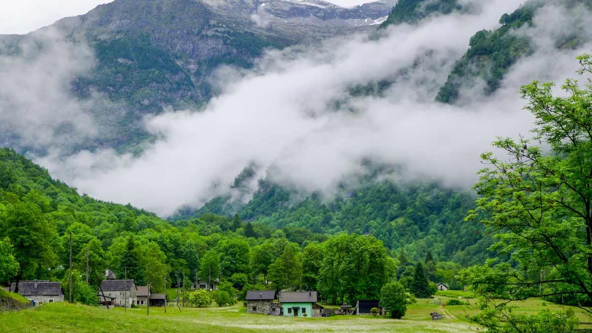 top 3 hill stations near dehradun4444