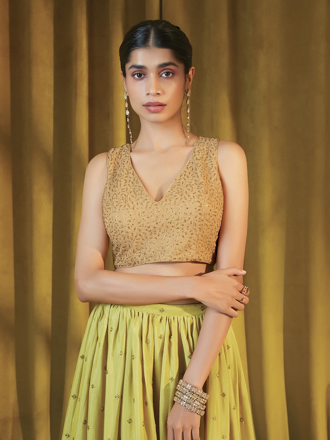 Wider Strap Wale Blouse)